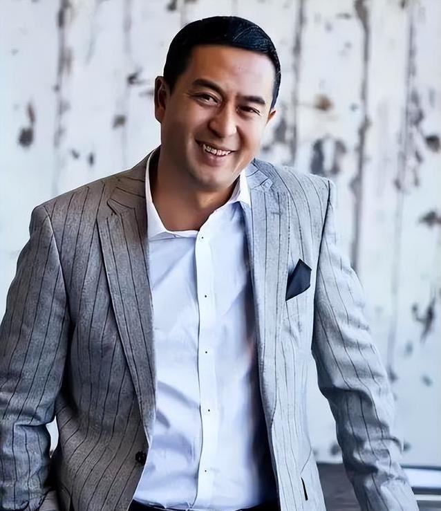 他被病痛折 他被病痛折