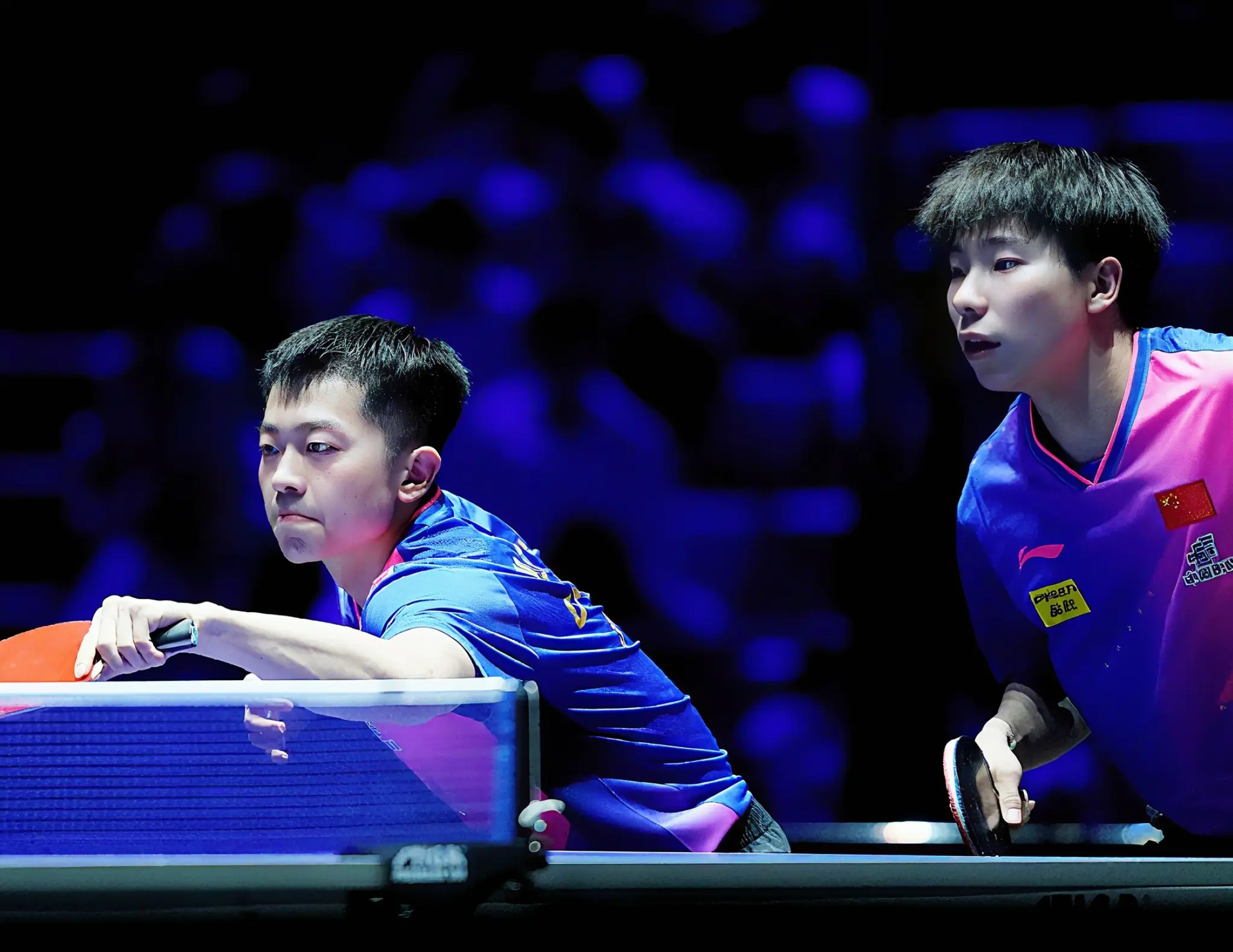 度逼到爆分, 黄石组合摘